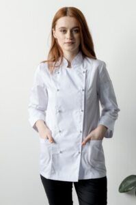 Как выбрать женский поварской китель?