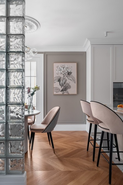 Париж по-русски: квартира 60 кв. м с потрясающим интерьером и комфортной планировкой