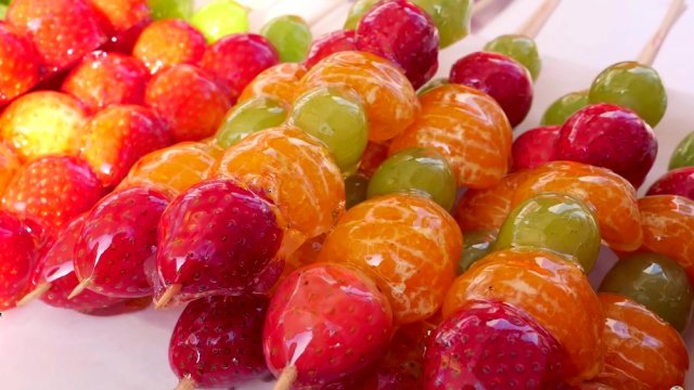 Лук, яблоко, груша, баклажан, мясо – что еще можно карамелизировать и зачем