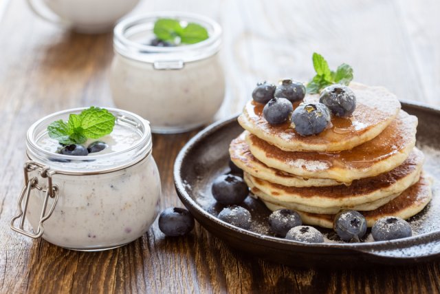 На молоке, кефире, кипятке – самые лучшие рецепты блинов