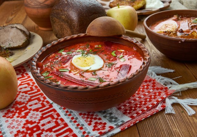 Что приготовить из пасхальных яиц, оставшихся после праздника