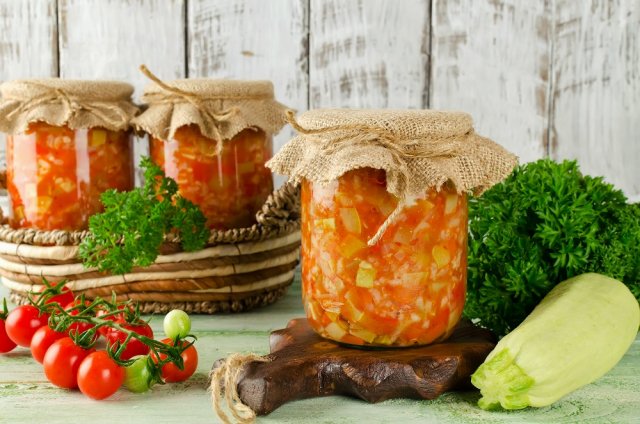 Самые простые и вкусные салаты из кабачков на зиму